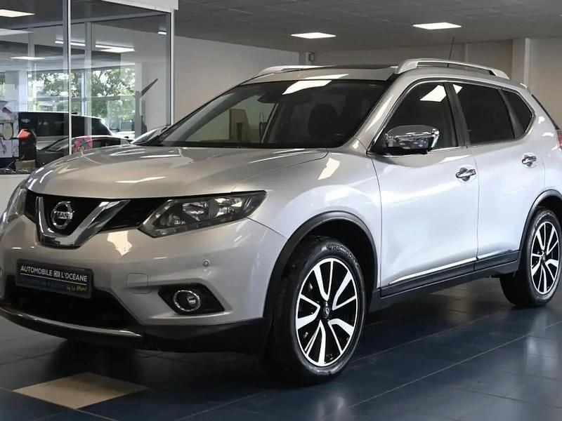 Gris Utilisé 2015 Nissan X-Trail SUV | 12 159 € (Prix assez cher) - Image 1/4