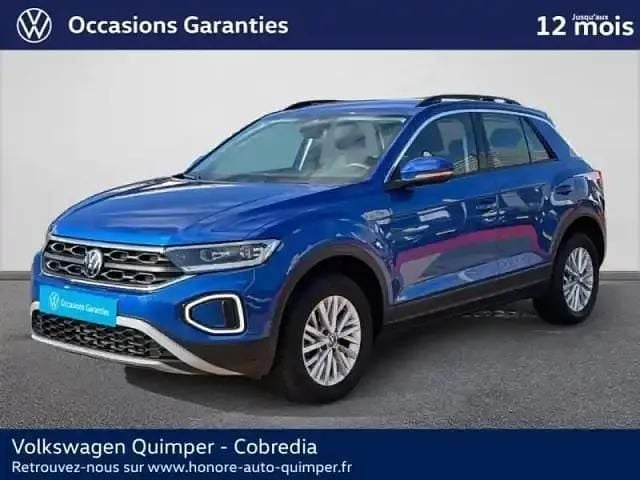 Bleu ravenna métallisée Occasion 2024 VW T-Roc Life SUV | 28 990 € (Prix juste) - Image 1/4