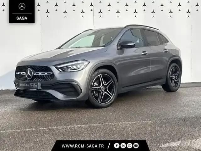 Gris foncé Occasion 2023 Mercedes GLA200 AMG line SUV | 39 900 € (Bon prix) - Image 1/4