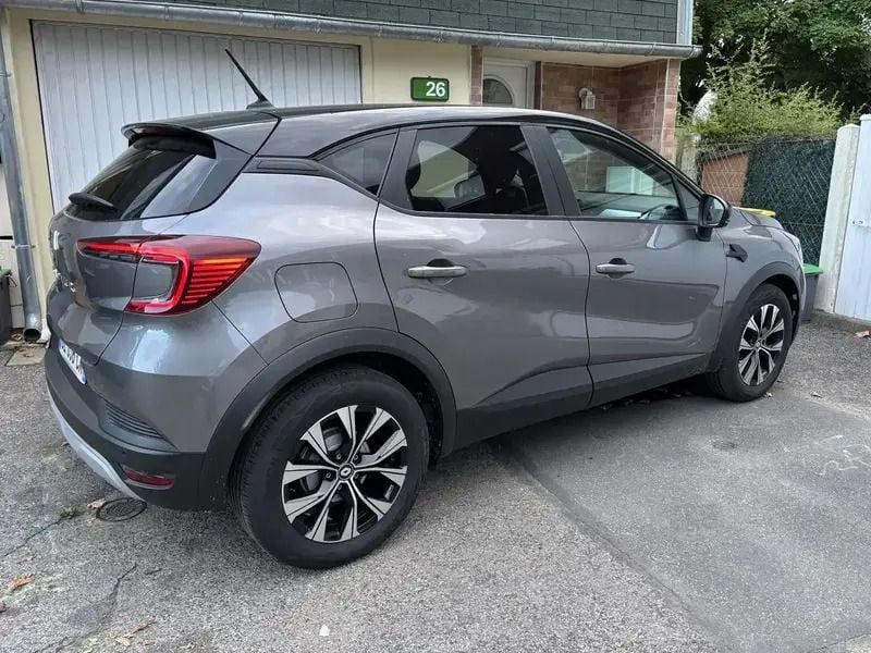Utilisé 2023 Renault Captur Evolution SUV | 14 700 € (Super prix) - Image 1/4