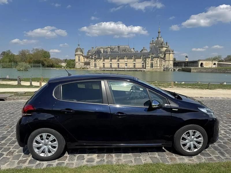 Occasion 2015 Peugeot 208 Citadine | 9 950 € (Prix cher) - Image 1/4