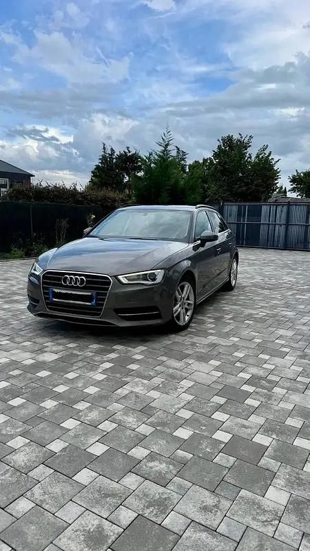 Utilisé 2014 Audi A3 Sportback Attraction Berline | 11 600 € (Prix cher) - Image 1/4