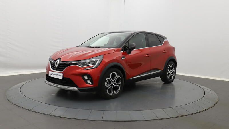 Rouge Utilisé 2022 Renault Captur Intens SUV | 19 352 € (Bon prix) - Image 1/3