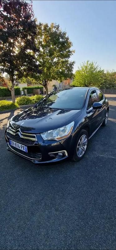 Noir Utilisé 2012 Citroën DS4 Citadine | 8 700 € - Image 1/4