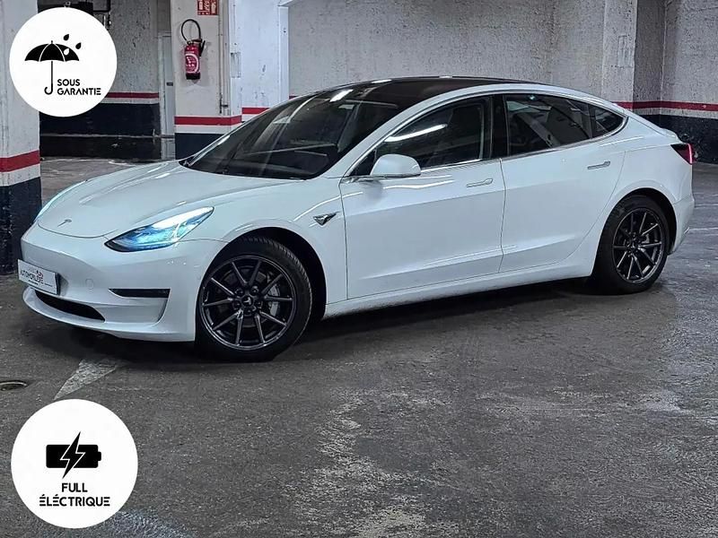 Blanc Utilisé 2020 Tesla Model 3 Berline | 23 990 € (Prix juste) - Image 1/4