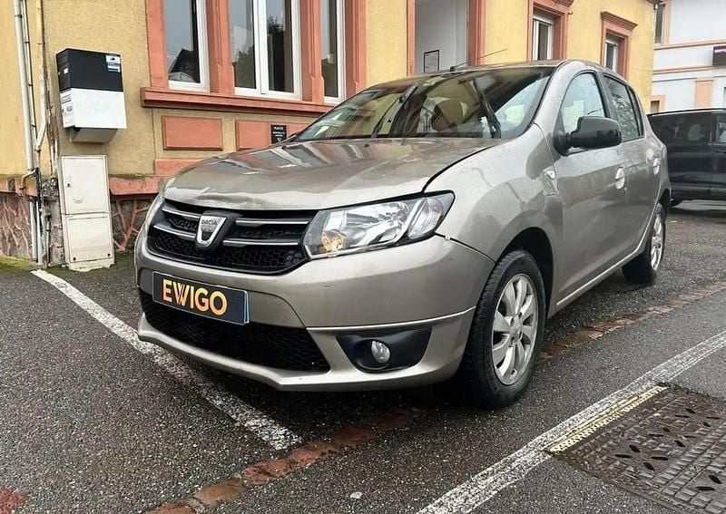 Beige Occasion 2014 Dacia Sandero Stepway Berline | 5 990 € (Bon prix) - Image 1/4