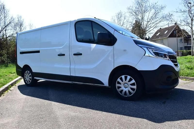 Blanc Utilisé 2021 Renault Trafic Van | 15 490 € (Super prix) - Image 1/4