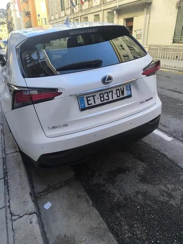 Occasion 2018 Lexus NX300h E-FOUR Executive Line SUV | 27 200 € (Prix juste) - Image 1/4