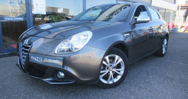 Utilisé 2014 Alfa Romeo Giulietta Distinctive Citadine | 7 990 € (Prix juste) - Image 1/4
