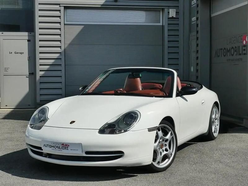 Blanc Utilisé 2001 Porsche 996 Cabriolet | 37 990 € - Image 1/4
