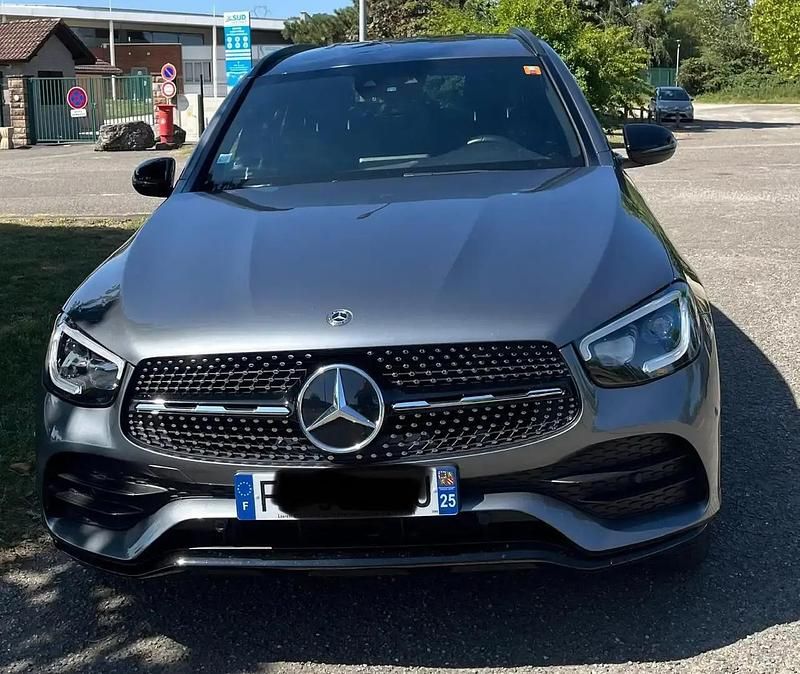 Gris Utilisé 2020 Mercedes GLC300 SUV | 37 500 € - Image 1/4
