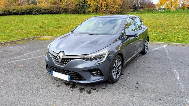 Gris Occasion 2021 Renault Clio V Intens Berline | 11 990 € (Prix juste) - Image 1/4