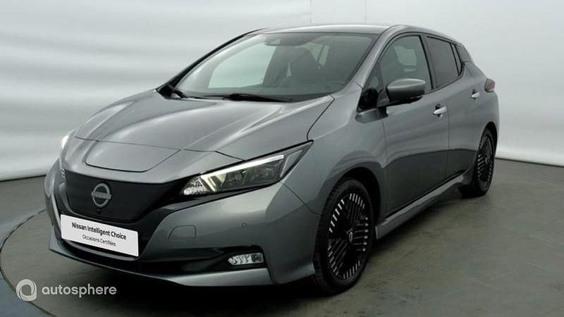 Gris Utilisé 2022 Nissan Leaf Tekna Citadine | 16 990 € (Prix assez cher) - Image 1/4