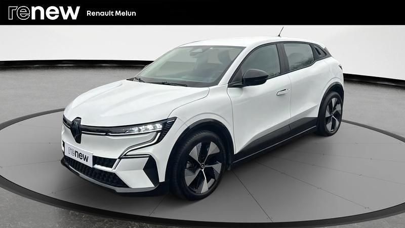 Blanc Utilisé 2022 Renault Mégane Equilibre Berline | 23 900 € (Prix juste) - Image 1/4