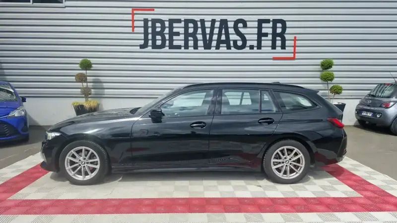 Noir Utilisé 2022 BMW 318 Break | 30 599 € (Prix juste) - Image 1/4