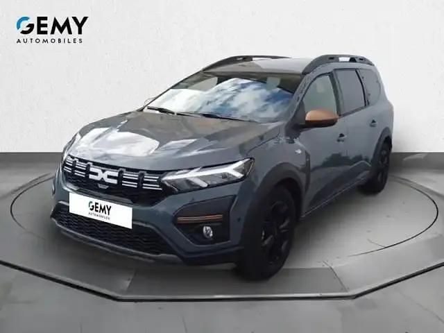 Gris urban Utilisé 2025 Dacia Jogger Monospace | 26 990 € - Image 1/4
