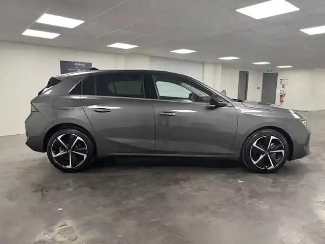 Occasion Opel Astra 130 ch (95 kW) 2023 Gris fonce Berline