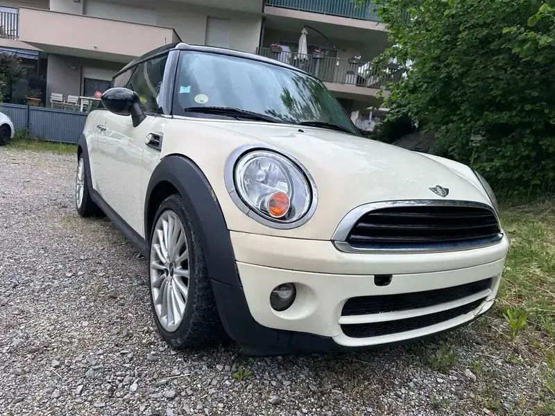 Blanc Utilisé 2008 Mini Cooper Clubman Break | 4 500 € - Image 1/4