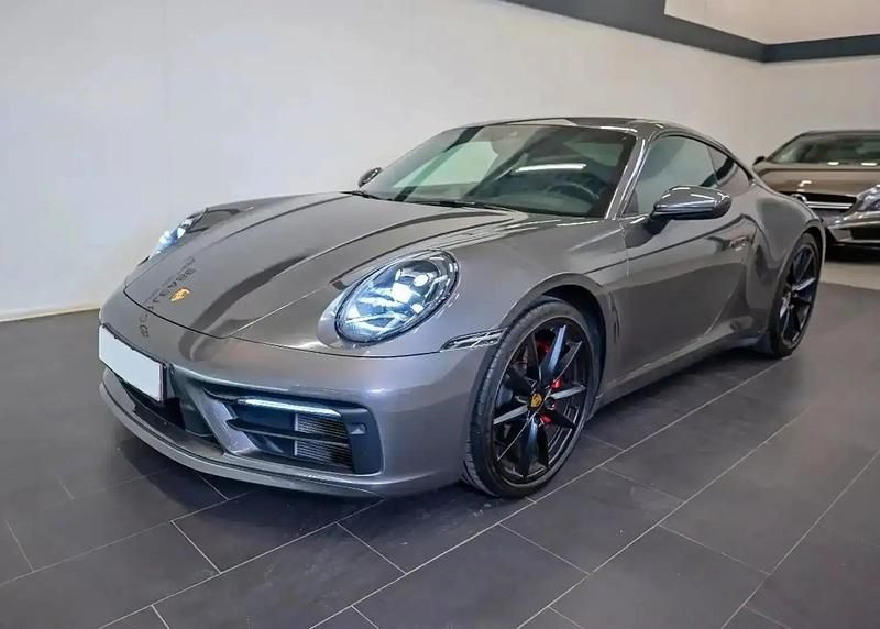 Gris Utilisé 2019 Porsche 911 Carrera 4S Chrono Coupé | 125 990 € - Image 1/4