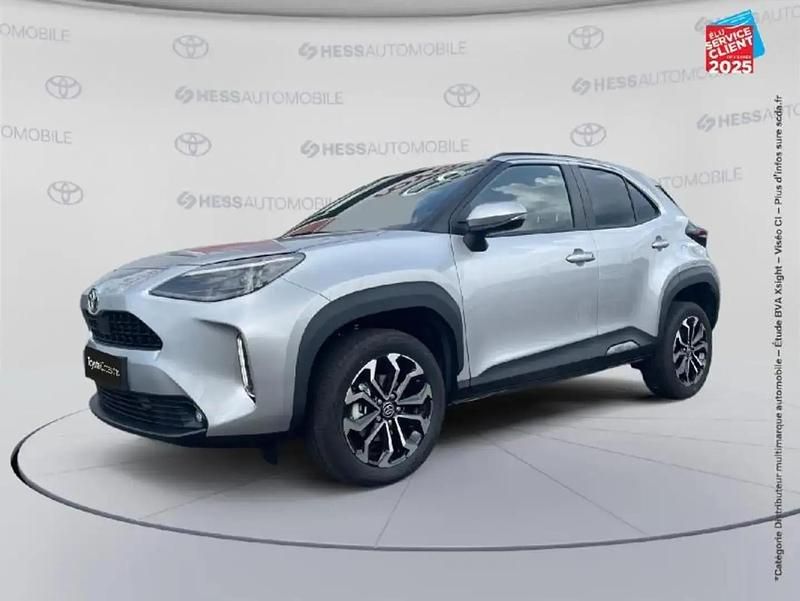 Gris Utilisé 2025 Toyota Yaris Cross Design SUV | 27 499 € (Prix assez cher) - Image 1/4