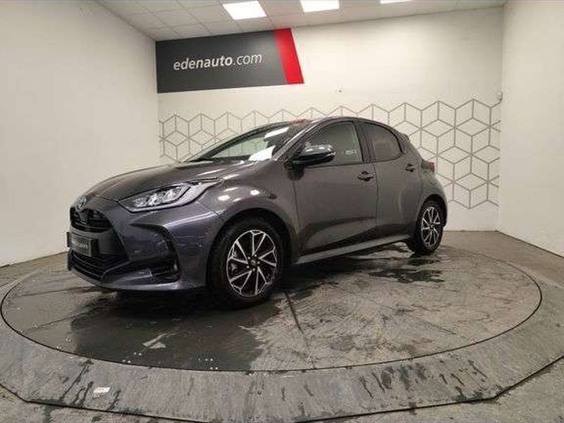 Utilisé 2024 Toyota Yaris Hybrid Design Berline | 22 790 € (Prix juste) - Image 1/1