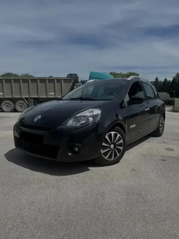 Utilisé 2011 Renault Clio GrandTour Dynamique Break | 2 300 € - Image 1/4