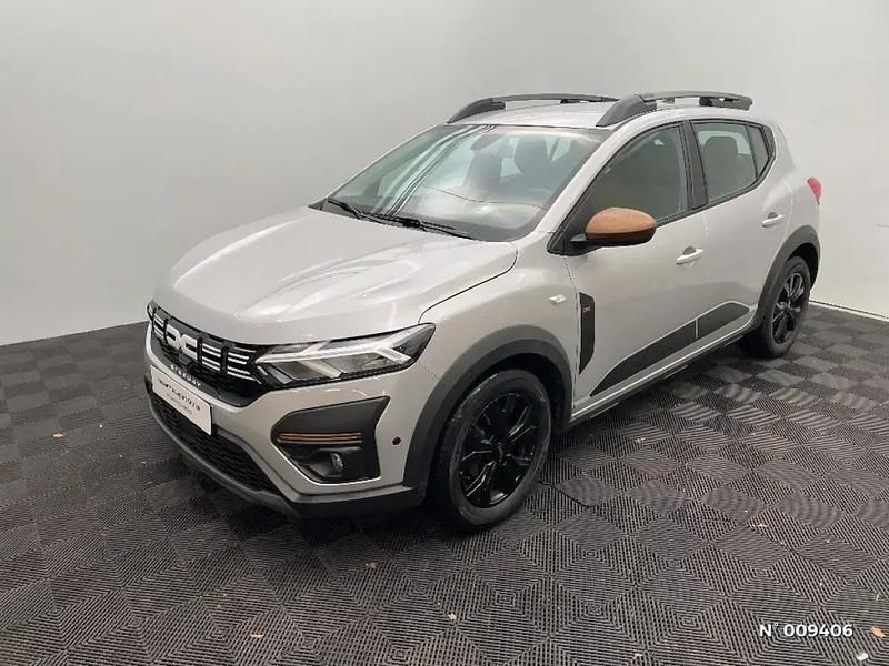 Occasion Dacia Sandero Expression 101 ch (74 kW) 2023 Gris Citadine