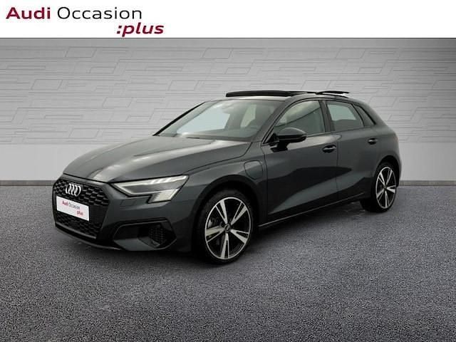 Gris manhattan métallisé Occasion 2021 Audi A3 Sportback e-tron Design Citadine | 29 990 € (Prix juste) - Image 1/4
