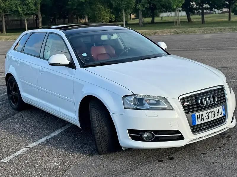 Blanc Utilisé 2009 Audi A3 Sportback S-Line Berline | 7 700 € (Prix juste) - Image 1/4