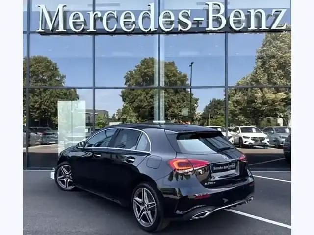 Occasion Mercedes A250 AMG line 15 ch (11 kW) 2022 Noir cosmos métallisé Berline