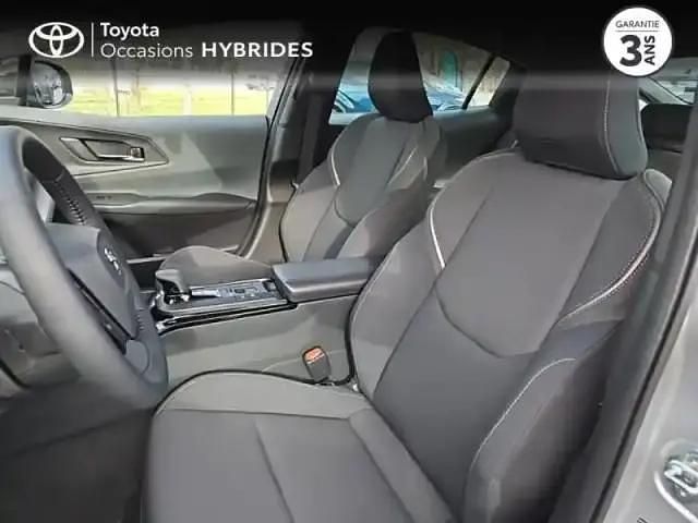 Occasion Toyota Prius Design 223 ch (164 kW) 2025 Gris mineral Berline