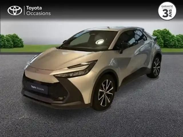 Gris minéral métallisé Occasion 2025 Toyota C-HR Design SUV | 33 980 € (Prix cher) - Image 1/4