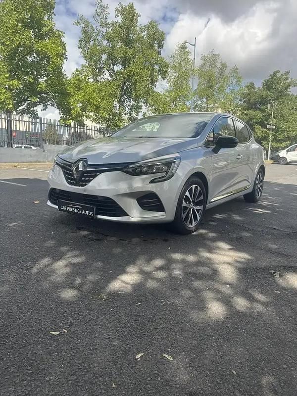 Utilisé 2022 Renault Clio V Techno Berline | 12 400 € (Super prix) - Image 1/4