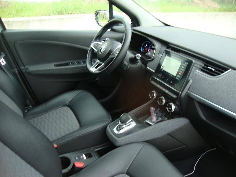 Occasion Renault Zoe Techno 100 kW (136 ch) 2022 Gris Citadine