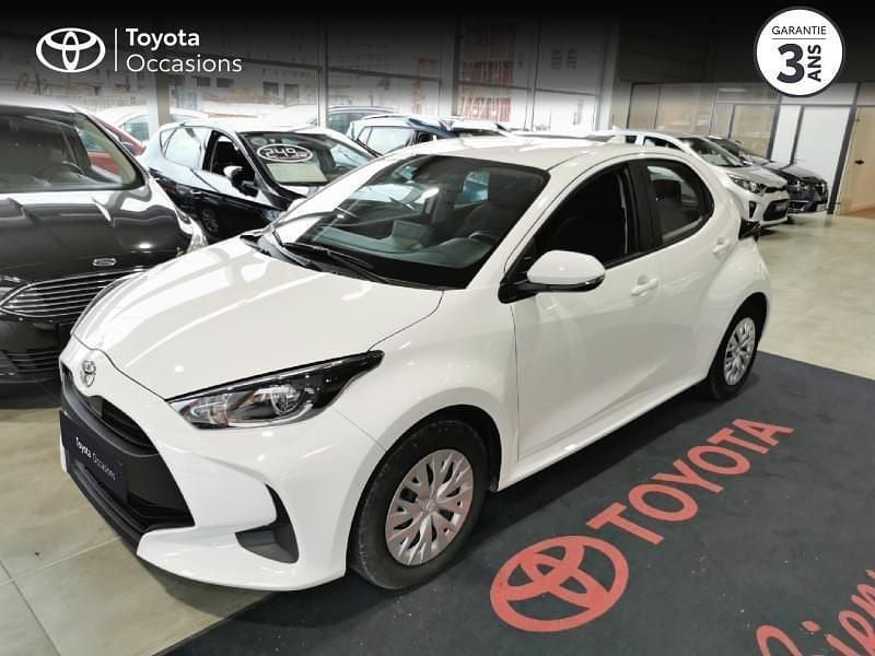 Blanc Occasion 2023 Toyota Yaris Business Edition Berline | 16 990 € (Prix juste) - Image 1/4