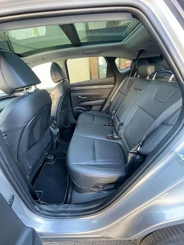 Gris Utilisé 2022 Hyundai Tucson SUV | 28 980 € (Bon prix) - Image 1/4