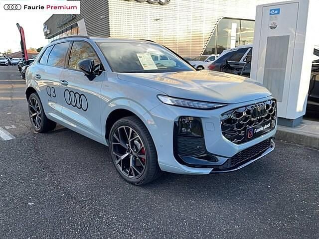 Gris flèche nacré Utilisé 2026 Audi Q3 Design SUV | 71 990 € - Image 1/4