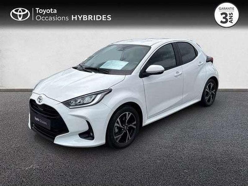 Utilisé 2025 Toyota Yaris Hybrid Design Berline | 23 480 € (Prix juste) - Image 1/1