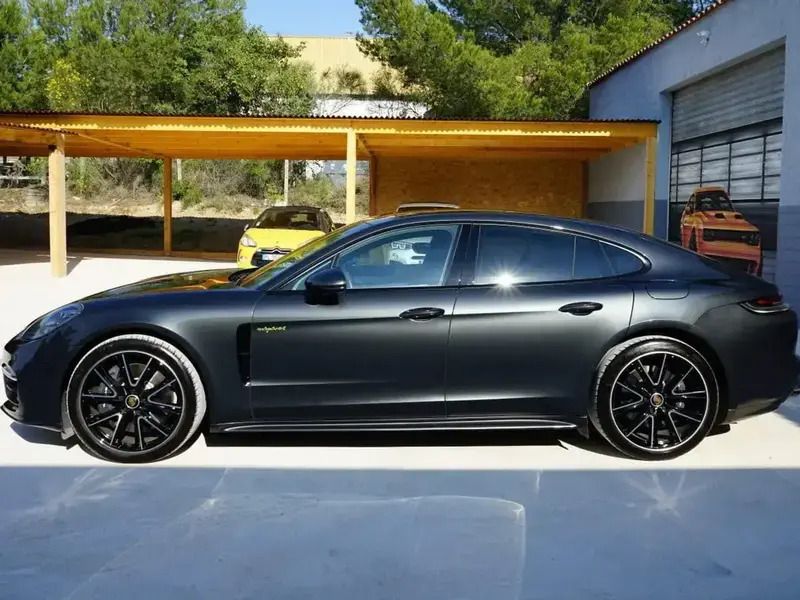 Gris Utilisé 2022 Porsche Panamera 4 Berline | 99 900 € (Prix assez cher) - Image 1/4
