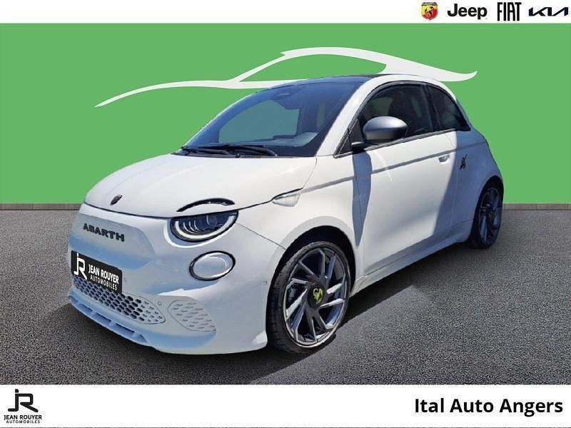 Blanc Nouvelle 2025 Abarth 500e Turismo Citadine | 30 789 € (Prix juste) - Image 1/4