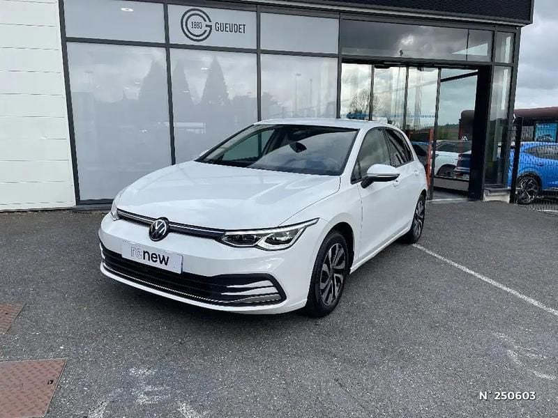 Blanc Occasion 2022 VW Golf VIII Active | 19 990 € (Bon prix) - Image 1/4