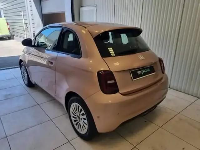 Occasion Fiat 500e 69 kW (95 ch) 2025 Rose gold métal Berline