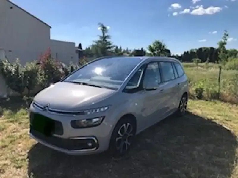 Beige Utilisé 2019 Citroën C4 SpaceTourer PureTech Monospace | 12 400 € (Prix assez cher) - Image 1/4