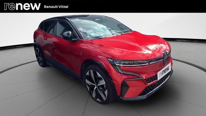 Rouge Utilisé 2022 Renault Mégane Techno Berline | 20 500 € (Prix juste) - Image 1/4