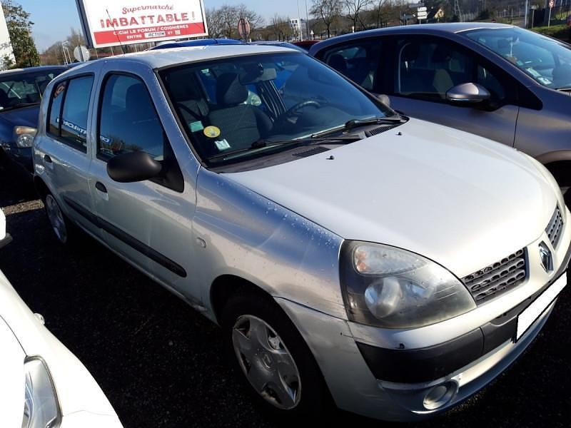 Utilisé 2003 Renault Clio II Citadine | 2 490 € - Image 1/3