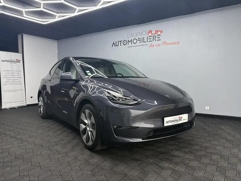 Gris Occasion 2022 Tesla Model Y Long Range AWD SUV | 31 990 € (Prix assez cher) - Image 1/4