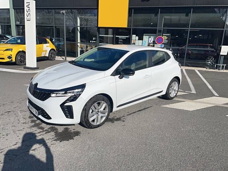 Utilisé 2024 Renault Clio V Evolution Citadine | 20 990 € (Prix cher) - Image 1/4