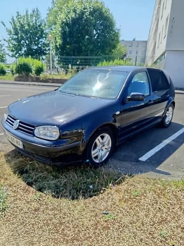 Utilisé 2003 VW Golf IV Edition Berline | 2 200 € (Prix juste) - Image 1/4