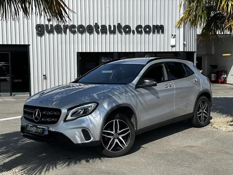 Gris Utilisé 2018 Mercedes GLA180 SUV | 19 490 € (Bon prix) - Image 1/4