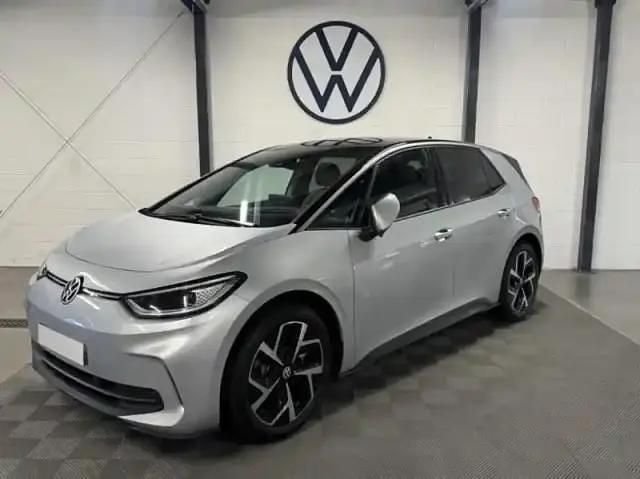 Noir Utilisé 2024 VW ID.3 Pro Performance Citadine | 43 490 € - Image 1/4